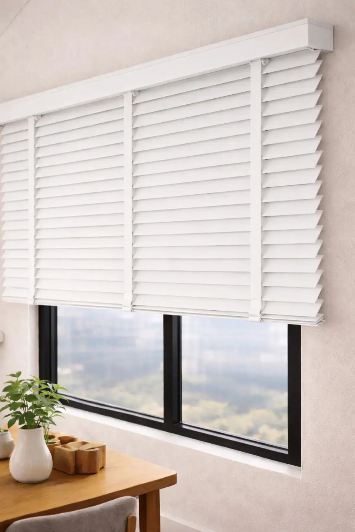 Gerçek Ahşap Jaluzi Perde 50 mm Zincirli Redüktörlü Kurdelalı - Beyaz
